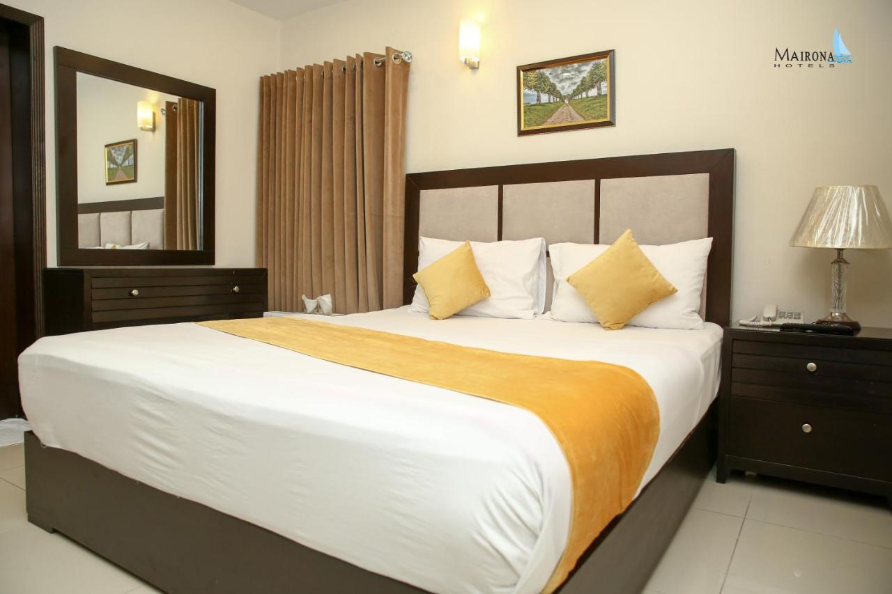 Hotel Mairona Gulberg Lahore Exterior photo