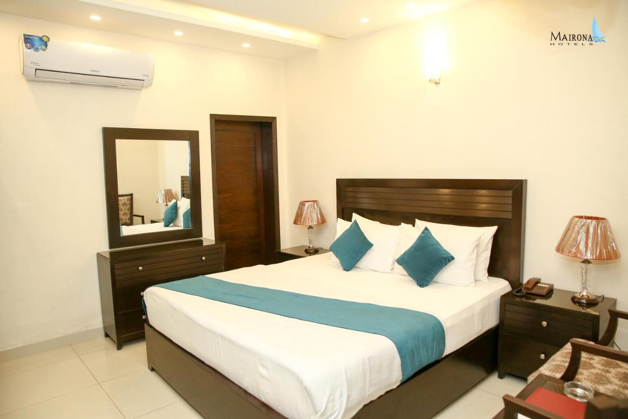 Hotel Mairona Gulberg Lahore Exterior photo